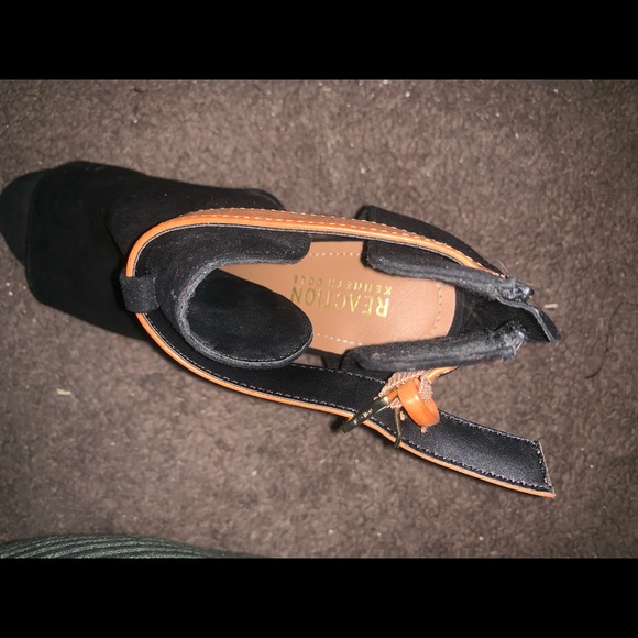 Kenneth Cole Reaction Open toe Chunky heels - Picture 4 of 5